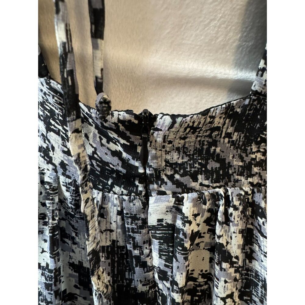 Lavender Brown Sleeveless Open Back Dress Size L Black White Abstract Print NWOT - Picture 3 of 5